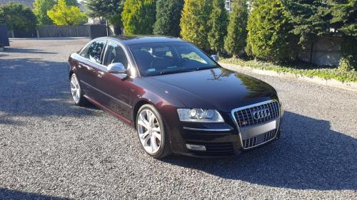 Audi S8